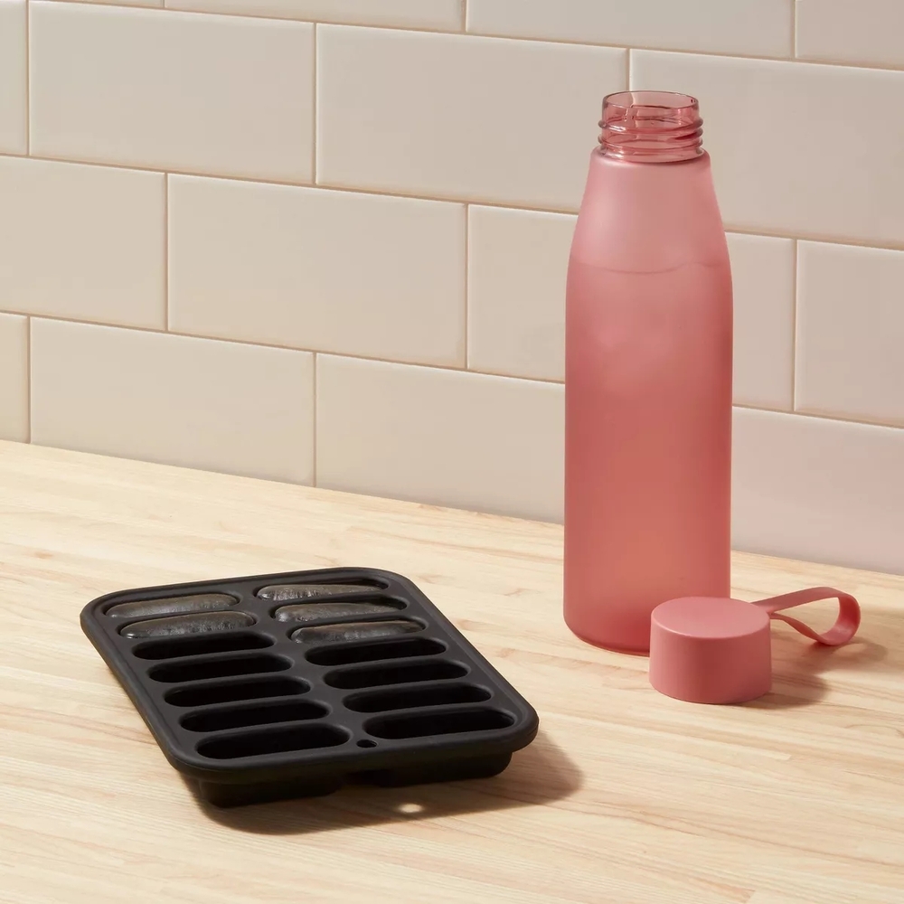 Black Silicone Ice Cube Tray - Picture 3 of 3